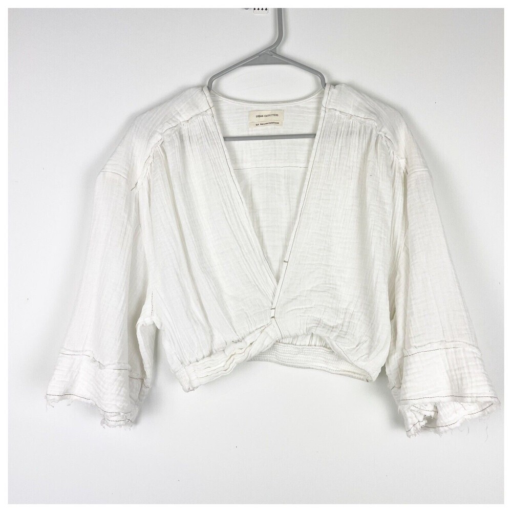 Urban outfitters crop blouse loose half sleeves vneck soft airy size Small​​​